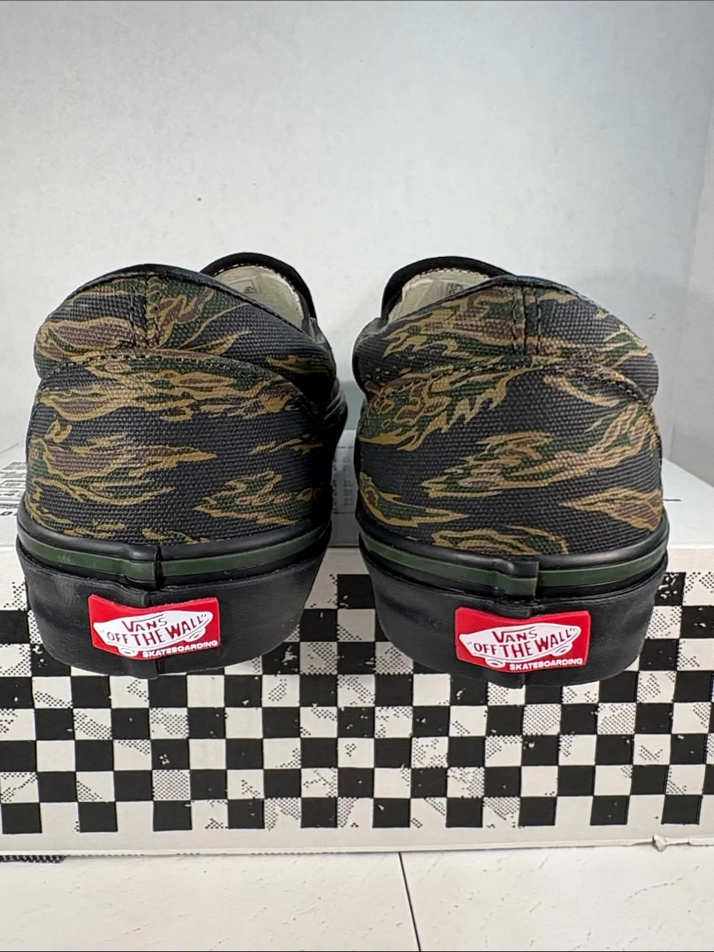 NWT Vans Skate Slip-Ons in Tiger Camo Olive/Black Men’s 10